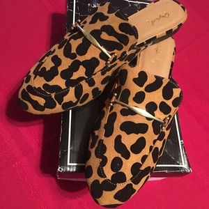 Women’s size 9.5 leopard print shoes